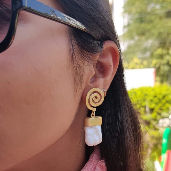 Baroque Pearl Gold-Plated Spiral Dangler Earrings Body