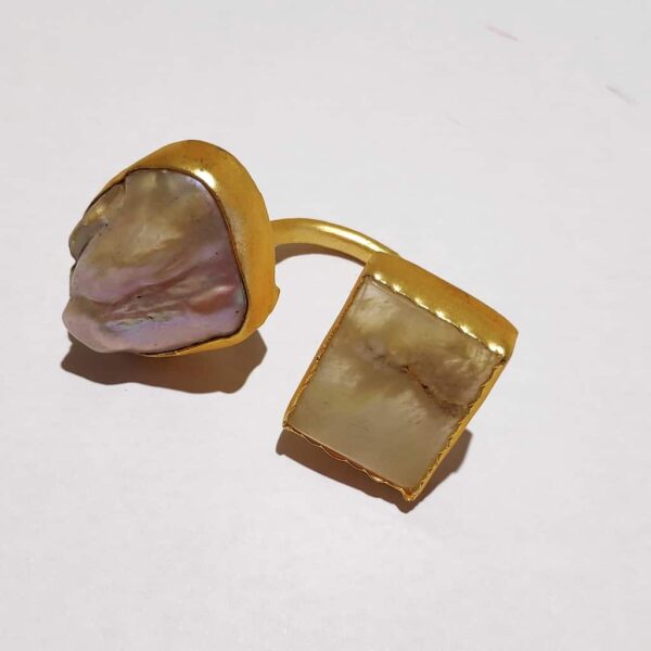 Rectangle Yellow Pastel Rock Baroque MOP Pearl Bi-finger Ring Side