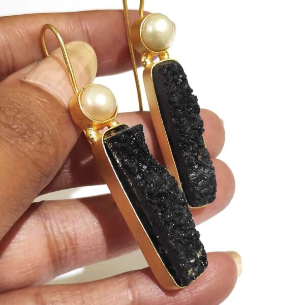 Black Druzy Golden Fashion Hook Earrings with Pearl Top in Hands
