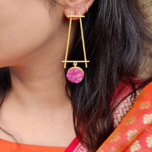 Minimal Fashion Earrings Red Druzy Hanging with Gold Plating Body